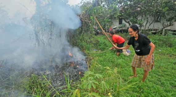 Pontianak Sedang Darurat Kabut Asap. Lihat Deh Parahnya Bencana yang Banyak Luput dari Perhatian Ini