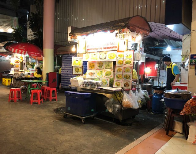 7 Street Food di Bangkok yang Paling Populer. Hati-Hati Bikin Laper Perut dan Mata!