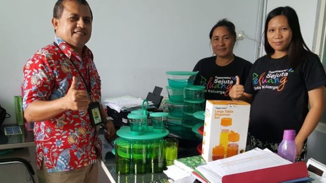 Tupperware Kini Bisa Digadaikan Lho! Saatnya Kamu Tahu A-Z Soal Budaya Gadai di Indonesia