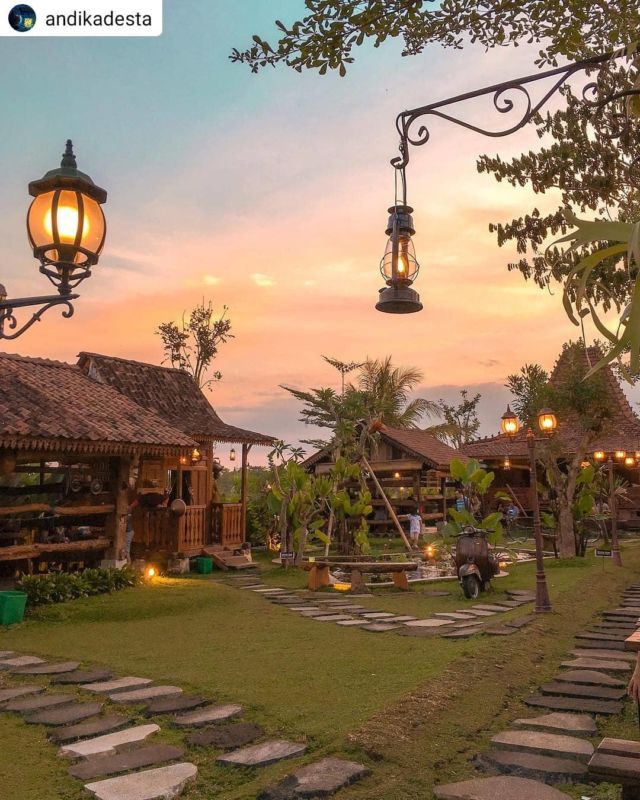 Dear Penikmat Senja, 10 Tempat Nongkrong di Jogja Ini Cocok untuk Menikmati Sunset yang Istimewa!