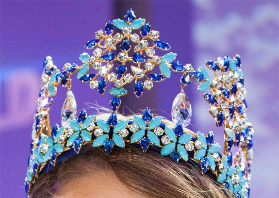 blue-crown-miss-world-yang-memiliki-harga-termahal