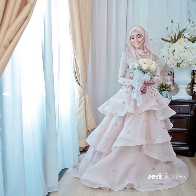 model gaun pengantin