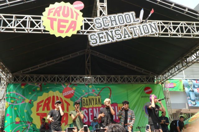 Boyband Latin CNCO Sukses Hadirkan Sensasi Berbeda Pada Fruit Tea School Sensation 2018 di SMA Ananda Bekasi