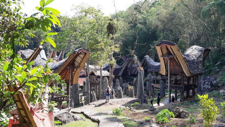 10 Wisata 'Nggak Biasa' yang Bisa Kamu Kunjungi di Tana Toraja. Seru dan Anti Mainstream Pastinya!