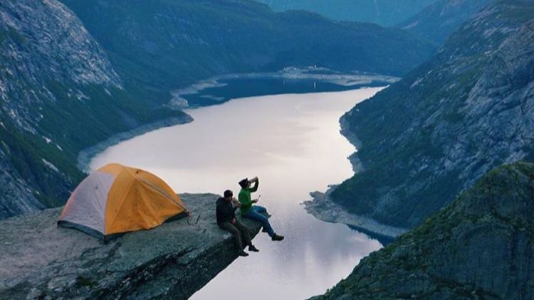 10 Foto Tenda yang Nggak Masuk Akal Ini Beneran Dipake Tidur atau Cuma Buat Foto Doang Sih?