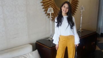 10 Style Tertutup Para Artis Ini Bisa Jadi Referensi, Bahkan untuk Kamu yang Berhijab