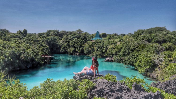 Danau Weekuri, Kepingan Surga yang Tertinggal di Sumba. Airnya Biru Tosca dan Sebening Kaca!