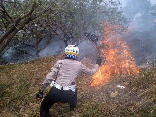 15 Penampakan yang Bikin Kamu Emosi Instan. Nggak Boleh Ngomong Kasar, Mesti Ditahan-Tahan~