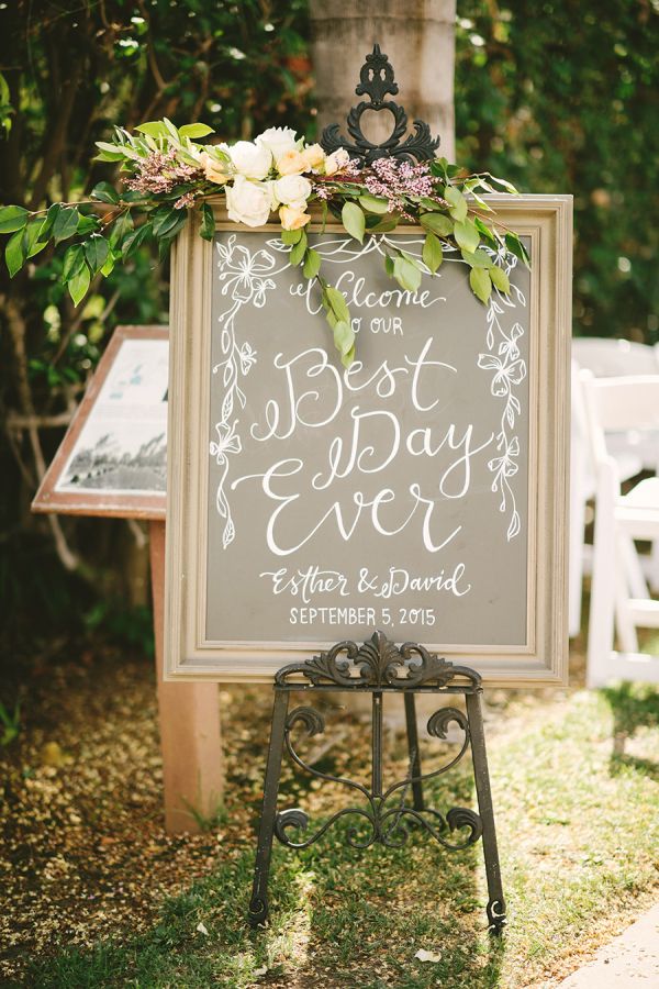 12+ Inspirasi Wedding Sign Gaya Rustic untuk Pernikahan. Lebih dari Sekadar Penanda Tamu Undangan!