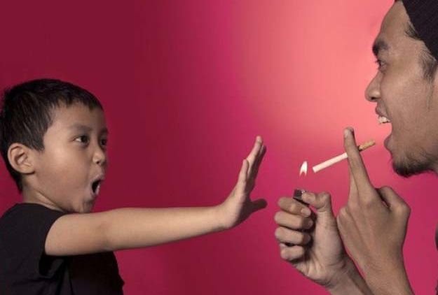 Peneliti: Anak dari Perokok Berisiko Punya Tubuh Lebih Pendek. Bahaya Rokok Bagi Anak Memang Nyata!