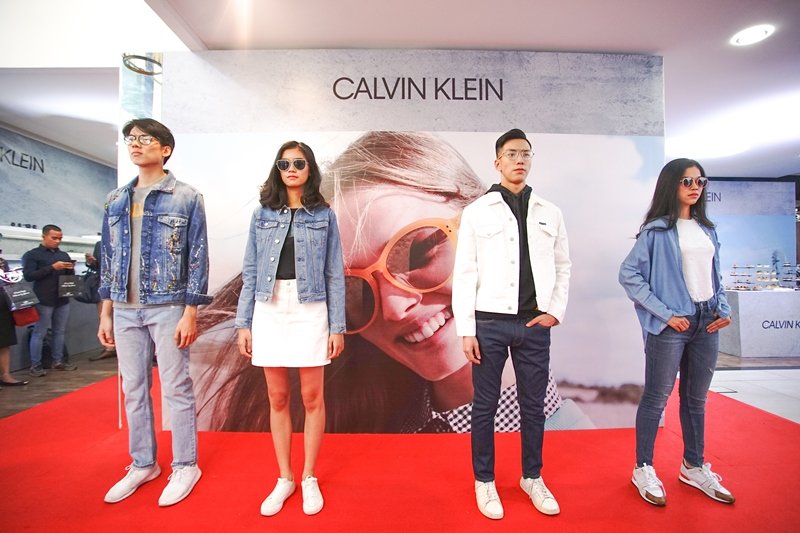 Tak Sekadar Keren dan Unik, Kacamata Terbaru dari Calvin Klein Juga Nyaman Banget Dipakai