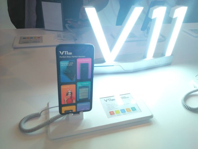 Vivo Resmi Keluarkan Smartphone Terbaru - V11 Pro. Ponsel Canggih dengan Screen Touch ID