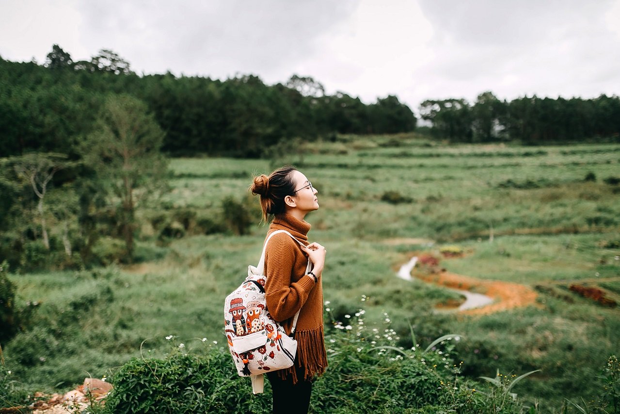 11 Alasan Cewek Perlu Sesekali Coba Solo Travelling. Yakin Kesempatan Emas Ini Mau Dilewati?