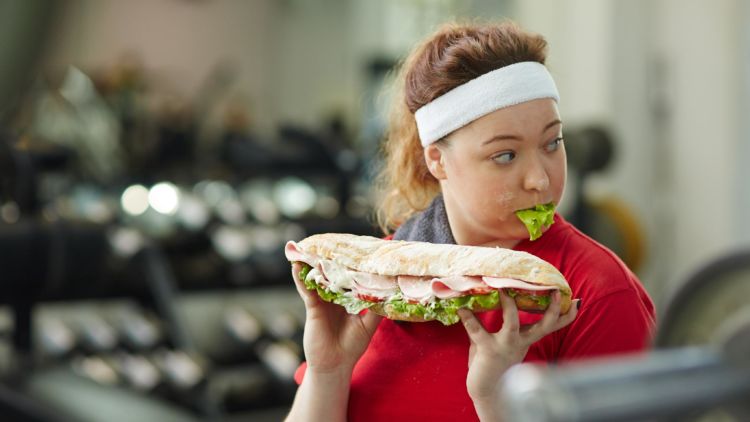 Biar Badan Nggak Makin Melar, Baiknya Makan Sebelum atau Setelah Olahraga, Ya?