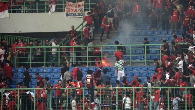 Mulai Bekukan Klub Bola Sampai Perbaiki Sistem Tiket, Mungkin Ini 5 Solusi Atasi Suporter Barbar