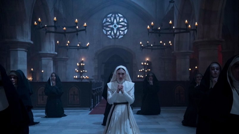 [Review] The Nun: 6 Hal yang Bikin Film ini Dianggap Seram dan Ngagetin. Merem-Melek deh Nontonnya~