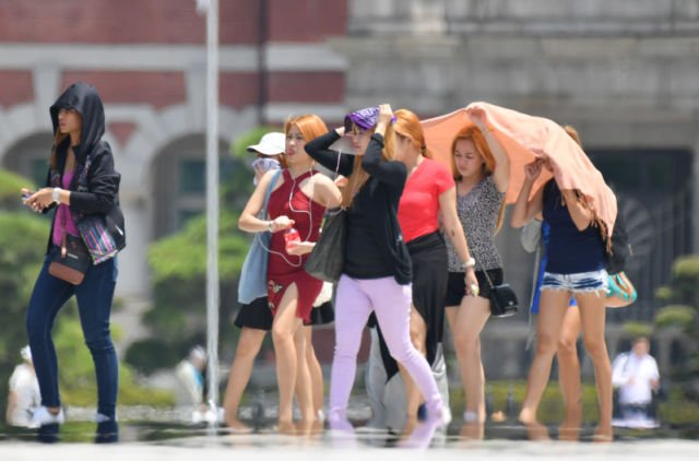 12 Potret Dahsyatnya Cuaca Ekstrem di Jepang Beberapa Hari Terakhir, Angin Topan Sampai Gempa Besar