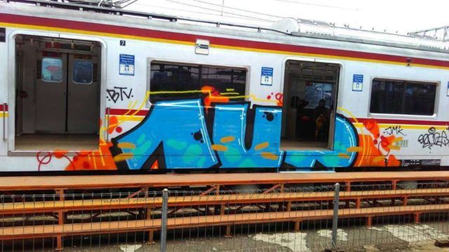 Belum Beroperasi, Kereta MRT Dicoret-coret. Menhub Minta Pelaku Vandalisme Dihukum dan Diviralkan