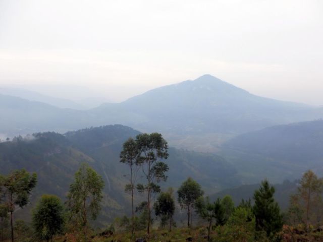 Panduan Backpacker 2 Hari 1 Malam ke Danau Toba dengan Budget 500 Ribuan. Yuk Cobain Liburan ke Sana!