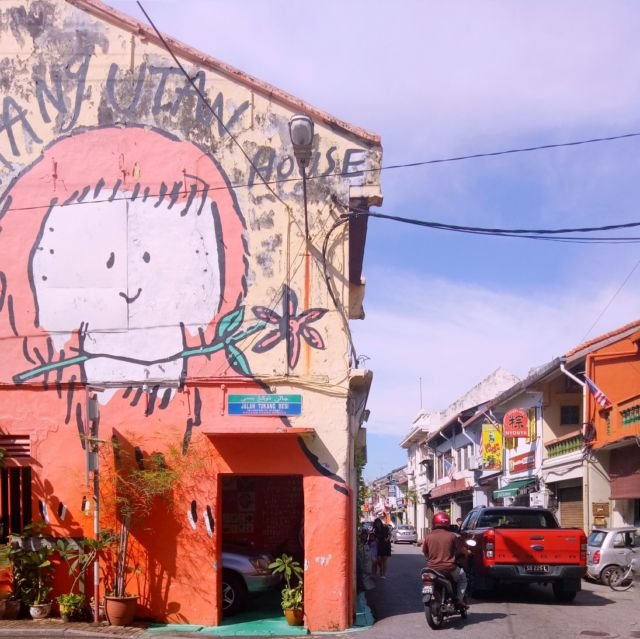 Jelajahi Deretan Mural di Kota Melaka yang Ngehits. Warna-warni dan Instagramable Abis!