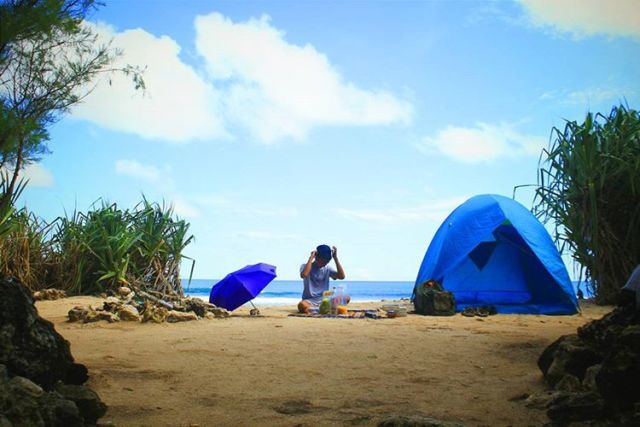 Camping di lokasi dekat pantai