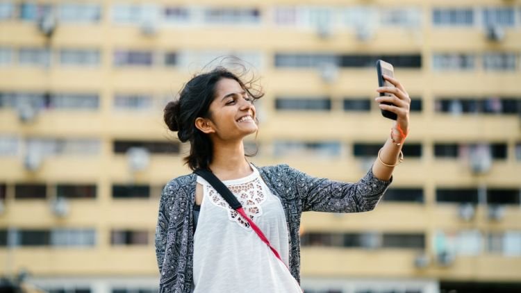 5 Hal Pokok yang Wajib Ada Saat Liburan Ala Millenials. Biar Jalan-jalan Makin Seru dan Berkesan!