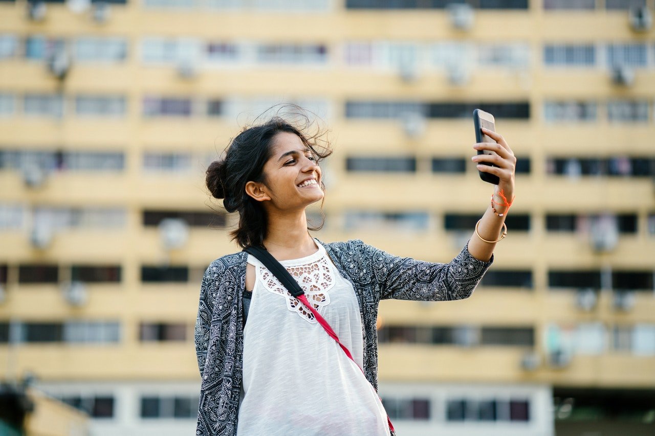 5 Hal Pokok yang Wajib Ada Saat Liburan Ala Millenials. Biar Jalan-jalan Makin Seru dan Berkesan!