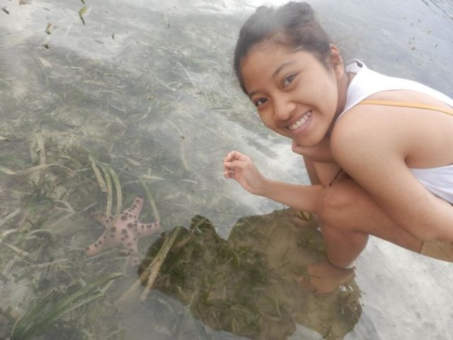 Pengalaman Seru Tinggal di Pulau Pribadi. Kerjaannya Cuma Berenang, Berjemur dan Santai di Pantai