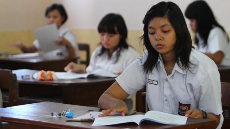 Pelajar SMK Dilarang Ikut Ujian Cuma Gara-gara Nunggak SPP. Padahal Dia Termasuk Siswa Miskin Lho