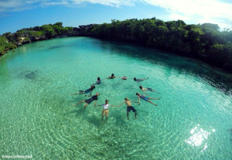 Danau Weekuri, Kepingan Surga yang Tertinggal di Sumba. Airnya Biru Tosca dan Sebening Kaca!