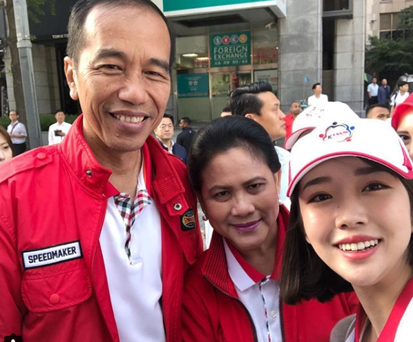 Wah! Foto bersama Bapak dan Ibu Presiden