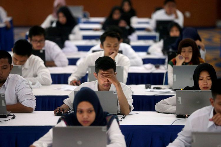 Sambil Sibuk Mengurus Berkas untuk Daftar CPNS, Intip Yuk Nominal Gaji yang Dijanjikan Negara