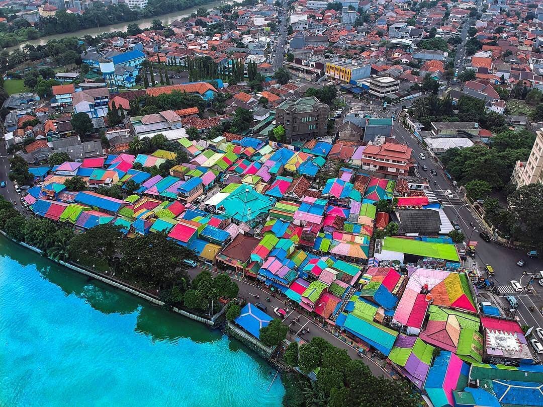 Kampung Bekelir, Spot Wisata yang Lagi Hits di Tangerang. Warna Warni dan Instagramable Abis!