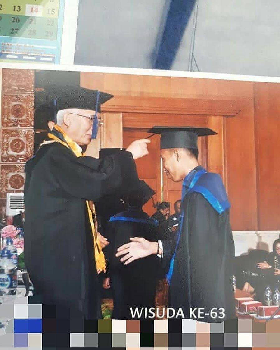 10 Momen Kocak Saat Wisuda. Sekali Seumur Hidup, Kelucuannya Pasti Bisa Jadi Cerita yang Sulit Dilupa