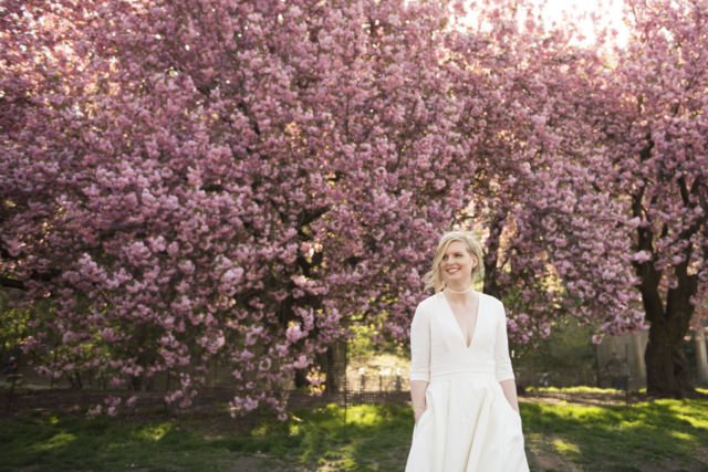 Terbaru! Gaun Pengantin Modern dengan Aksen Saku. Tisu, Lipstik, HP, Bisa Disimpan di Situ