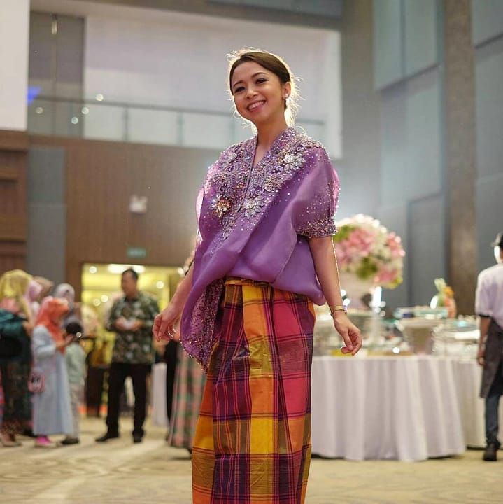 10 Inspirasi Baju Bodo Modern untuk Wisuda atau Kondangan. Warisan Budaya Indonesia Bukan Hanya Kebaya Saja Kan?