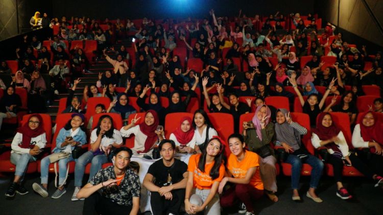 Penonton "Dear Nathan Hello Salma" di Gala Premiere Bandung Membludak