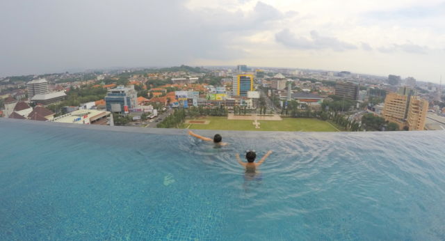 7 Kolam Renang yang Instagramable di Semarang. Mulai dari Kolam Renang Alami Sampai Infinity Pool!