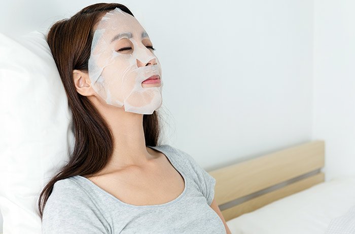 7 Tips Jitu dan Mudah Raih Wajah 'Cloudless Skin', Tren Kulit Sehat Terbaru di Korea yang Wajib Dicoba!