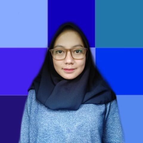 Minta Tolong Dieditin Fotonya Jadi Background Biru, Begini 17 Kreativitas Warganet yang Ngocol Abis