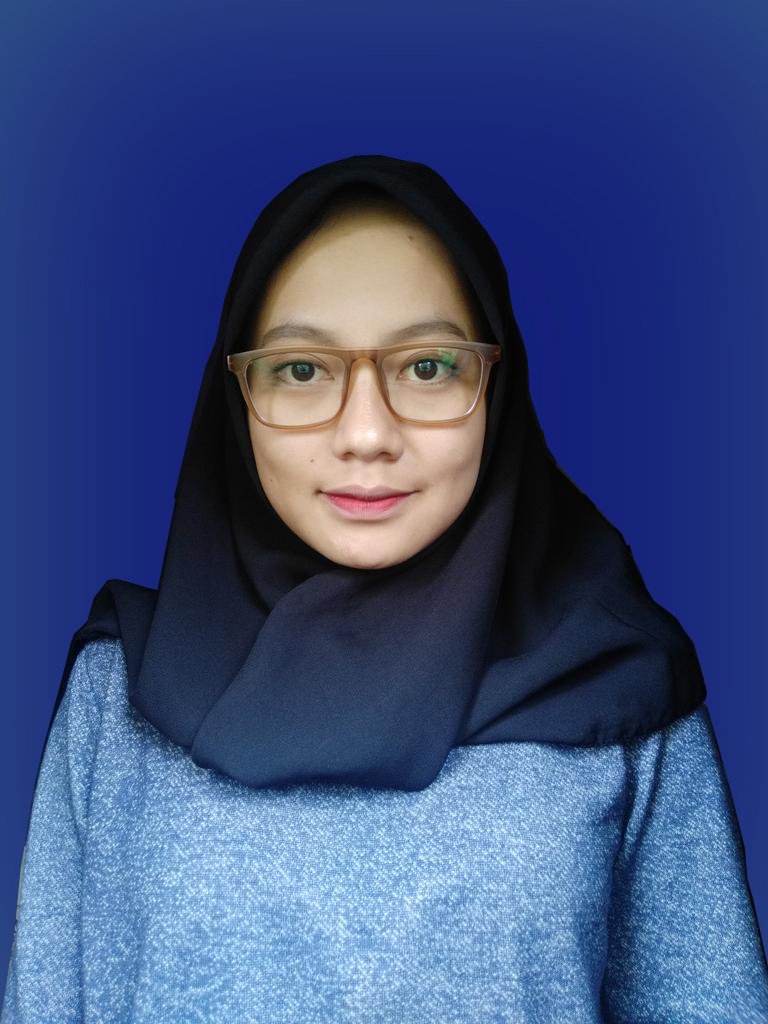 Minta Tolong Dieditin Fotonya Jadi Background Biru, Begini 17 Kreativitas Warganet yang Ngocol Abis