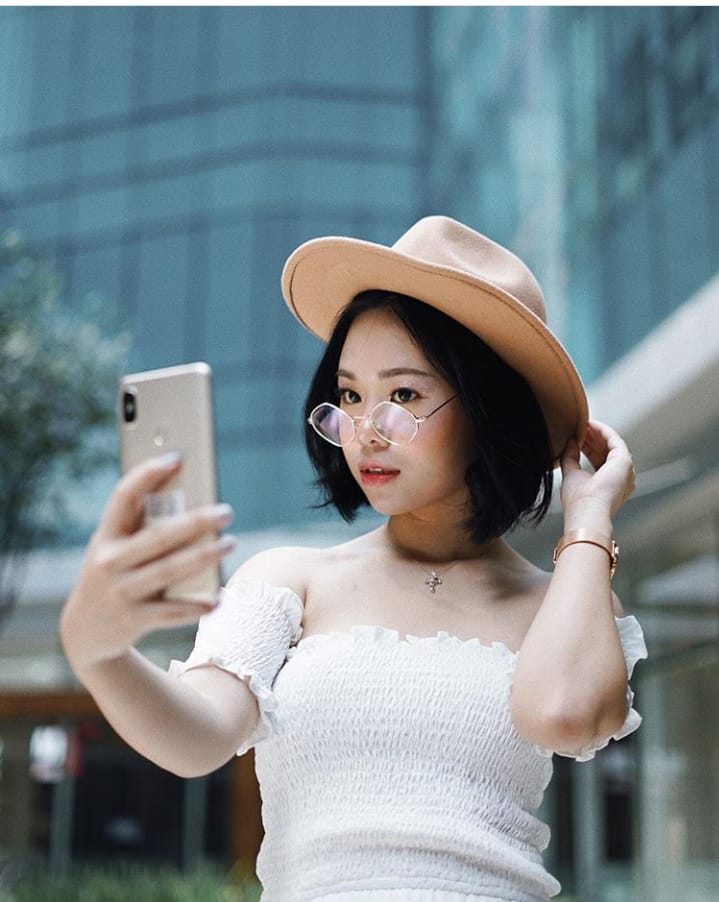 Wawancara Eksklusif Beauty Influencer Molita Lin: Berani dan Percaya Diri Adalah Koentji