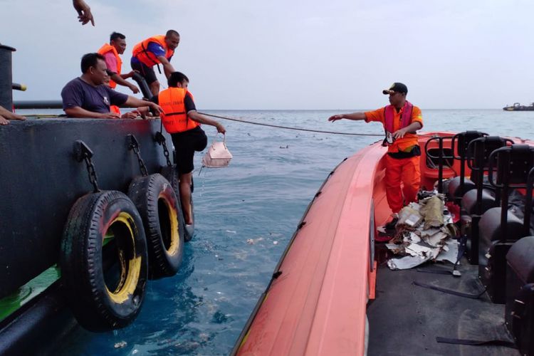 6 Tantangan Tim Gabungan Saat Mengevakuasi Pesawat Lion Air JT-610, dari Lumpur Sampai Kondisi Cuaca