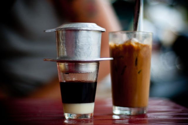 Kopi Vietnam lengkap dengan drippernya