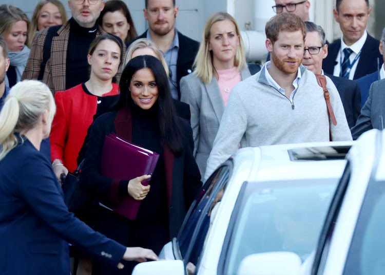 Dikabarkan Hamil, Perjalanan Dinas Meghan Markle Dikhawatirkan Bahaya Buat Bayinya. Ini 4 Alasannya