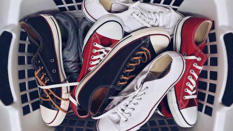 5 Merek Sneakers Paling Terkenal di Dunia Beserta Daerah Asalnya. Kamu Punya yang Mana?