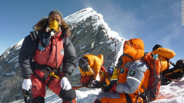 Tak Ada Orang yang Bisa Mendaki Everest Tanpa Mereka, Begini 12 Fakta di Balik Kehidupan Sherpa