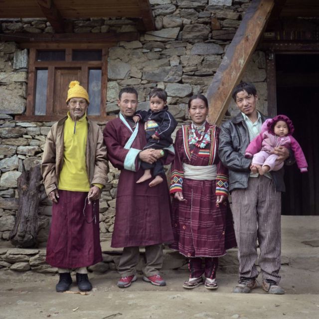 Di Nepal, Suami Rela Berbagi Istri dengan Saudaranya Sendiri. Nggak Heran Anaknya Punya Banyak Bapak