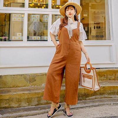 Manis dan Lucu, Ini 9 Ide Model Jumpsuit Ala Korea. Buat yang Berhijab pun Ada!