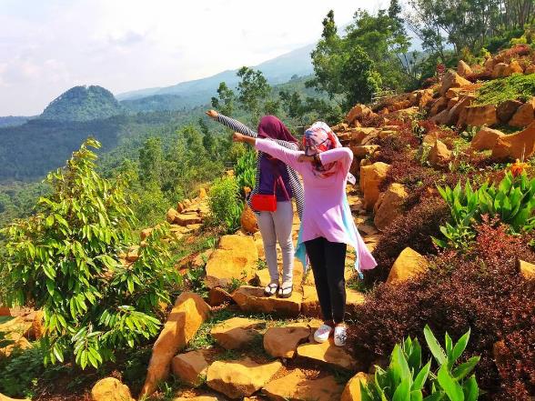 Bukit Watu Songgong